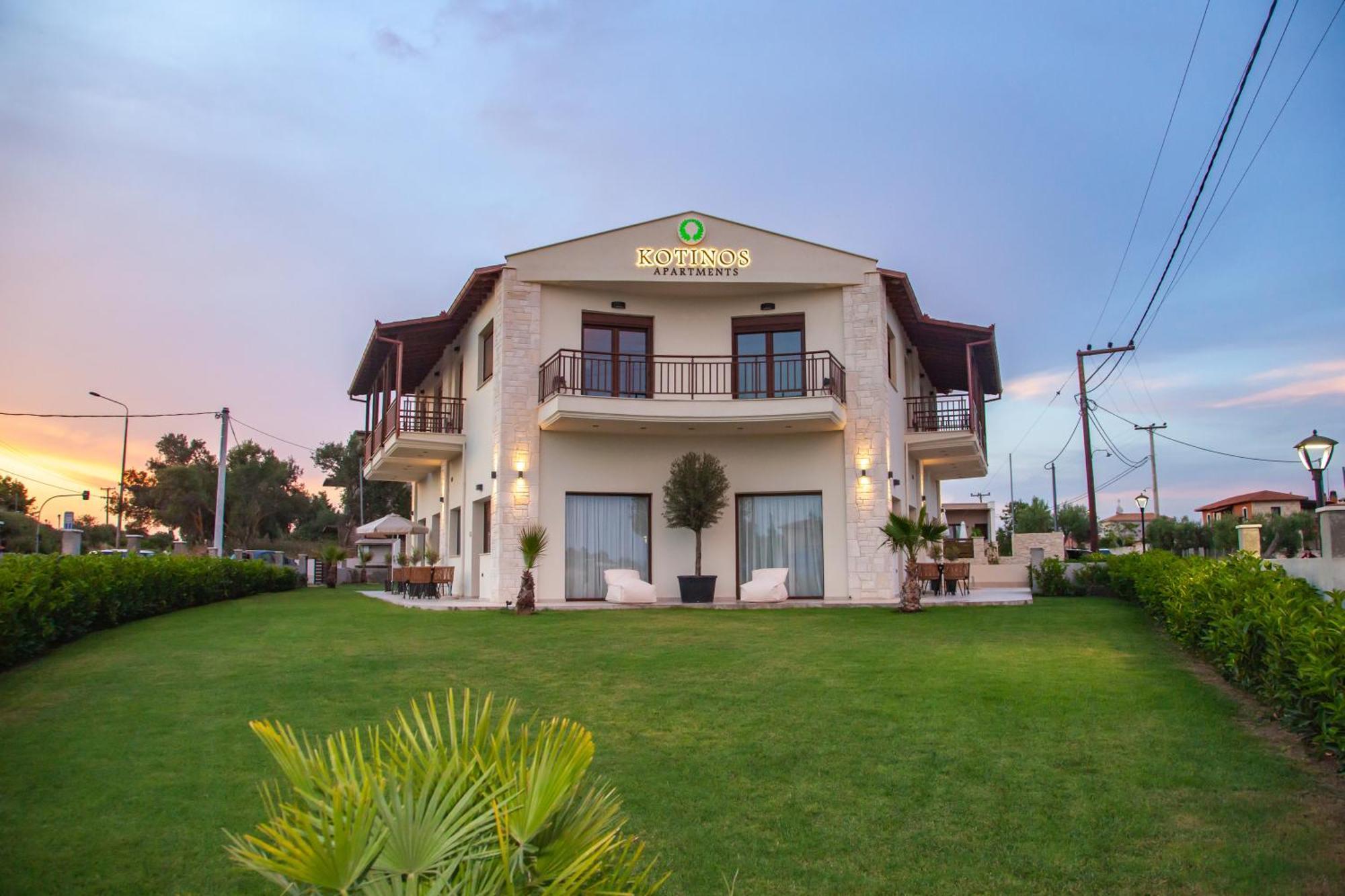 Kotinos Apartments Афитос Екстериор снимка
